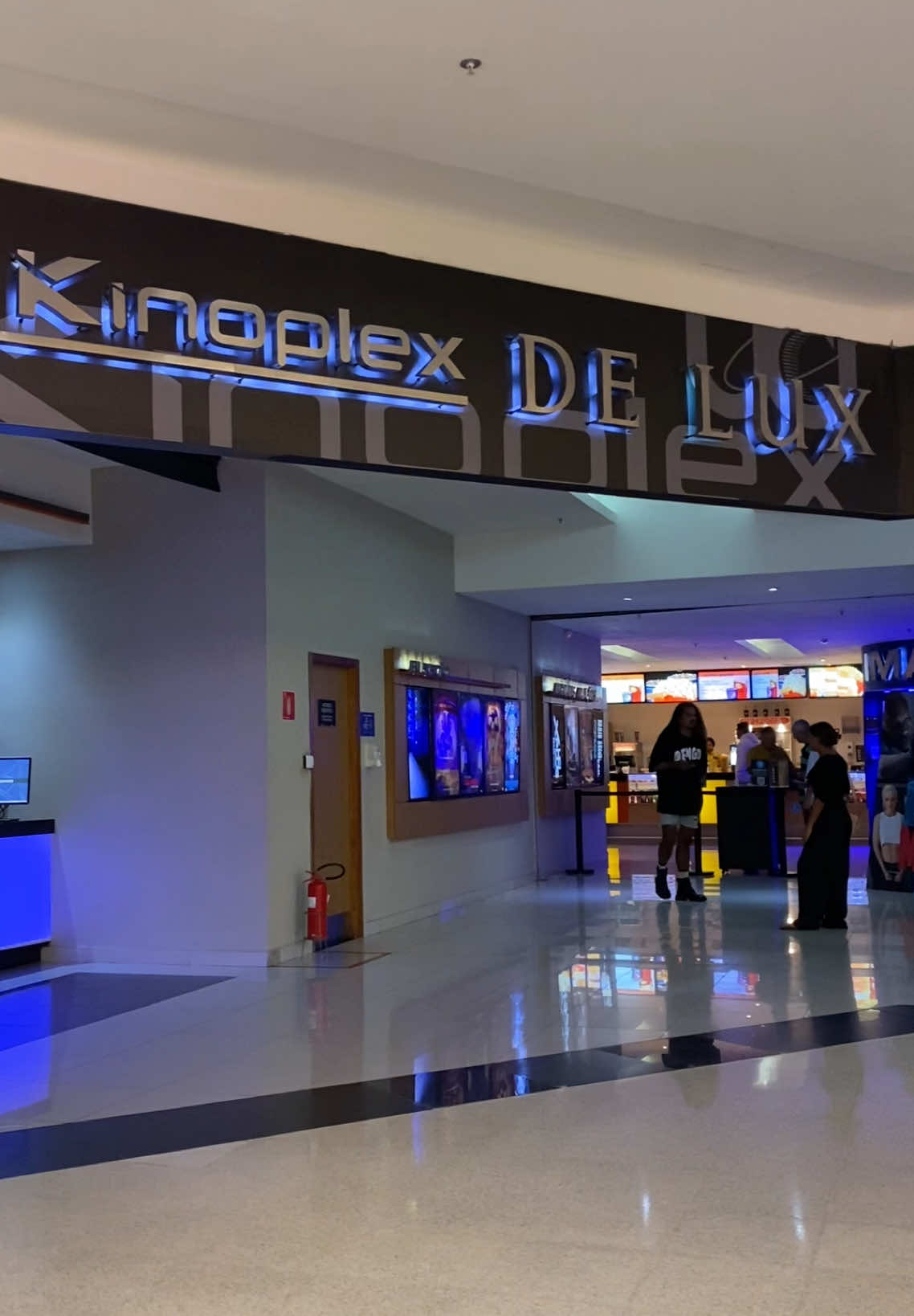 Você já sabe como é uma experiência no cinema De Lux do SR?  Aqui você não só vê um filme, mas vive a experiência completa🎥  #shoppingrecife #fyp #cinema #delux 