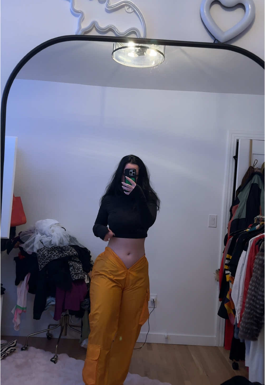 I’ve never seen pants like this and I’m obsessed 😭