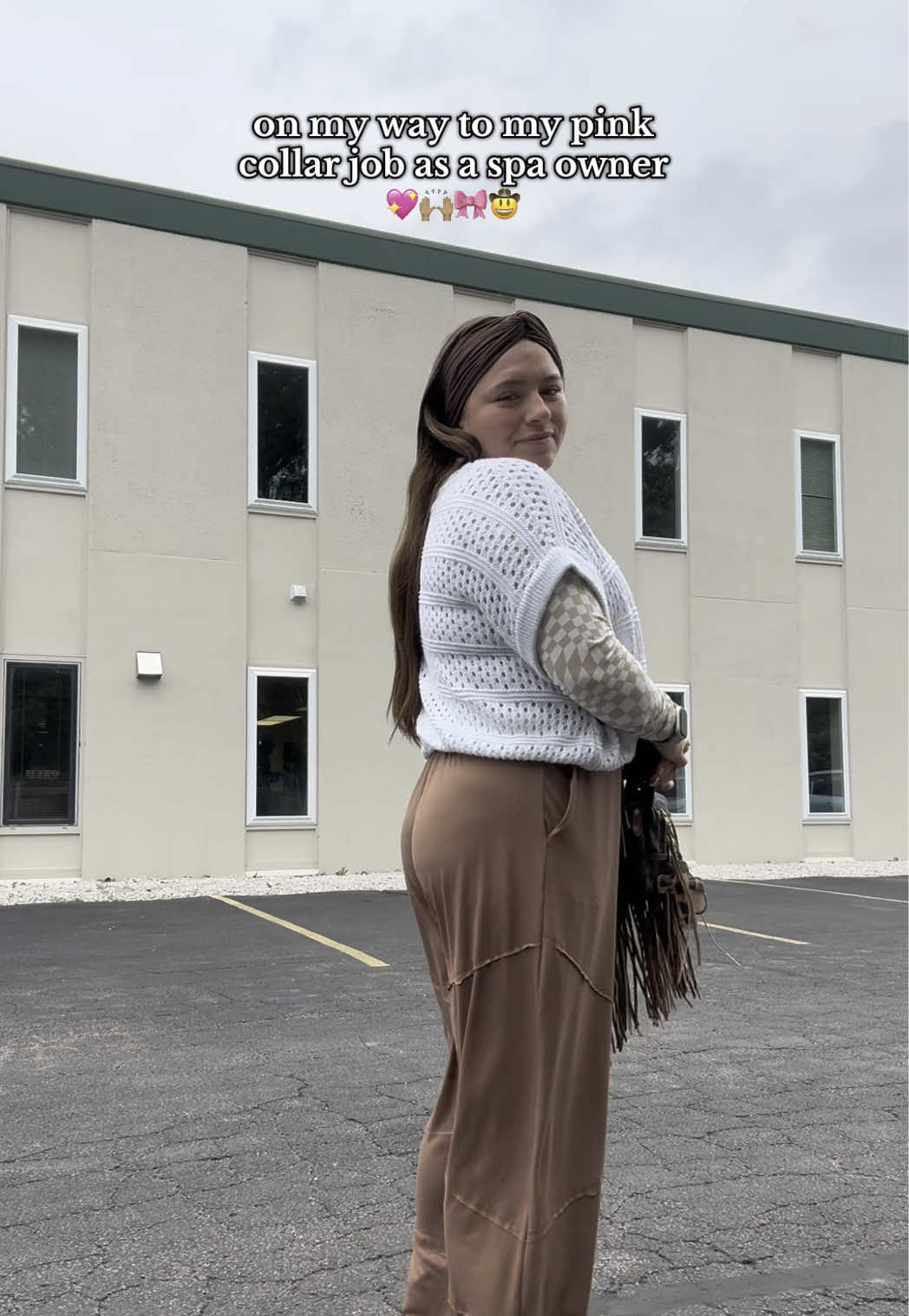 lash tech / spa owner lifeeeee 🫶🏽🙌🏽💖 #spaowner #lashtech #pinkcollar #westernfashion #cowgirlstyle #bucklestyle #OOTD 