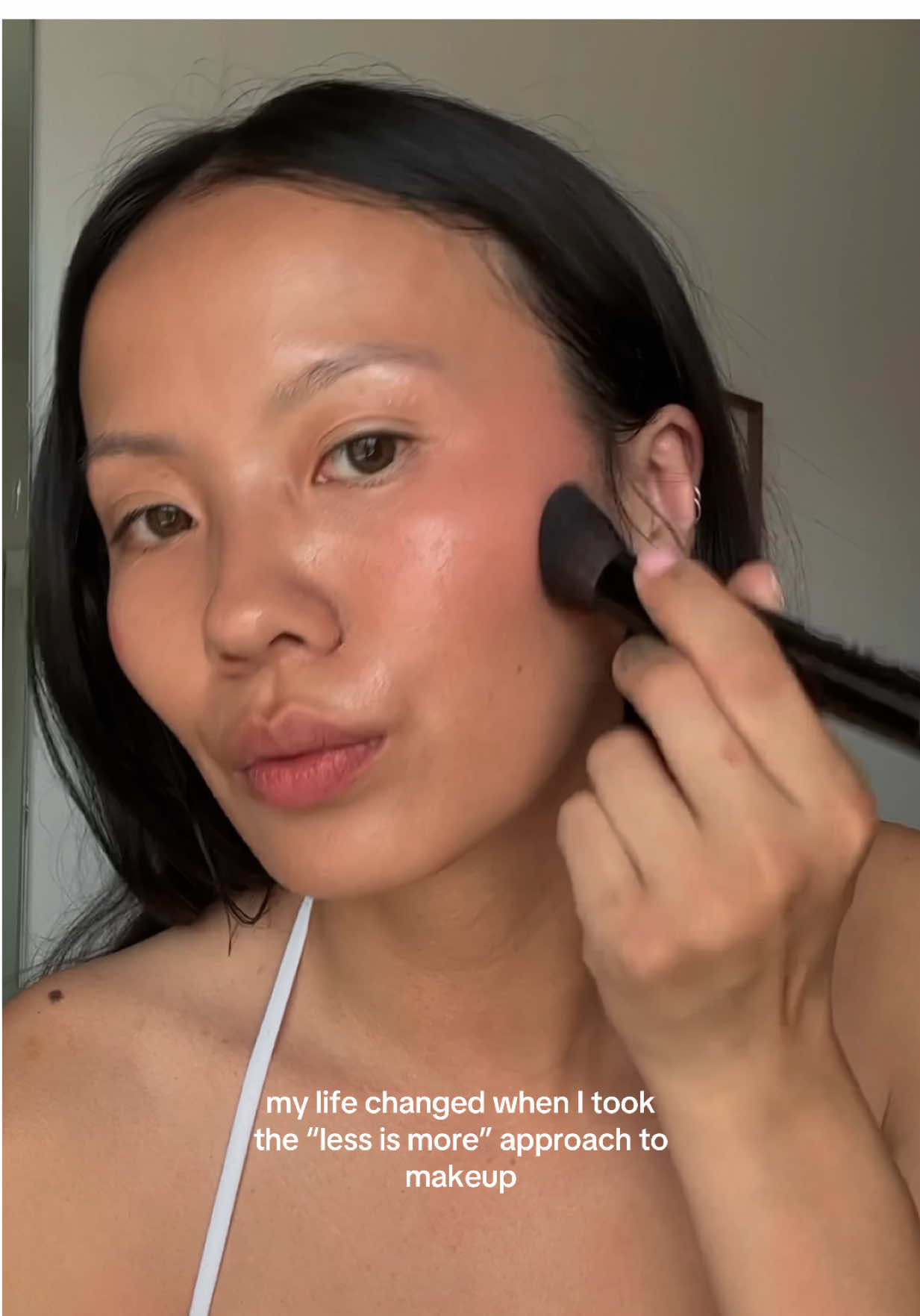 natural, glowy makeup always ✨ Products: Glowy Super Gel (Starglow) Slip Tint Tinted Moisturizer (3.5) Dew Blush (Rosy) Glossybounce Lip Gloss Oil (Dip) #summermakeup #saiebeauty #MakeupRoutine #glowymakeup 