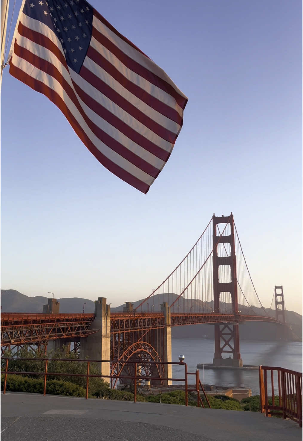 #sanfrancisco #california #america #unitedstates  #unitedstatesofamerica🇺🇸 #goldengatebridge #amerika🇺🇸 #sanfranciscobayarea #usa #reise #kalifornien #fy #fyp #foryoupage #viral #sonnenaufgang #sunrise 