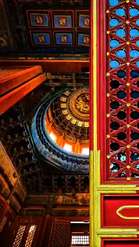 Gaze at the intricate caisson ceiling of the Qianqiu Pavilion in #theForbiddenCity #AncientArchitectureBeauty