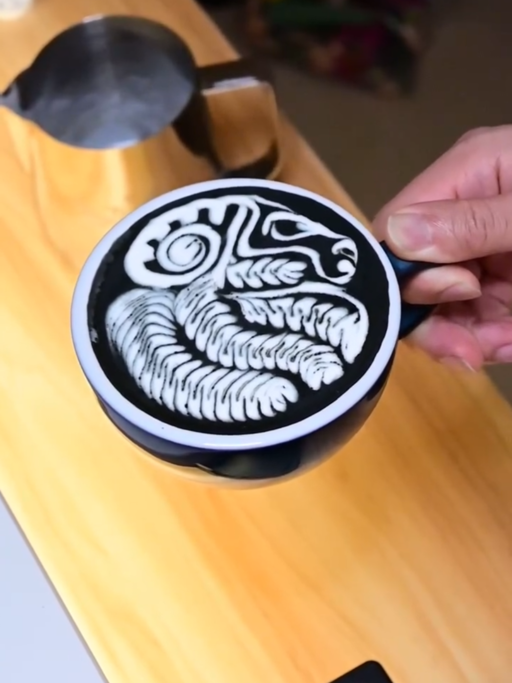 How to make perfect latte art #shortvideo #baristalife #trendingsong #latteart #coffeelover #goat #hotchocolate #barista #coffee #foryoupageofficiall #fypシ゚ #keepsupporting #foryou @For You @For You House ⍟ @AL QURAN 