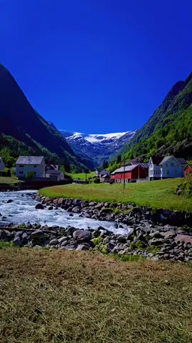 Buarbreen 🇧🇻🤍💙📸 #beautifuldestinations #beautifulnorway #visitnorway #buerbreen #buarbreen #odda #hardanger #visithardanger   #norwaynature #norwaynature🇳🇴 #touristattraction #norway #norwaytiktok #tiktoknature #naturelovers #view #beautifulnature #beautifulnatureview #landscape #utno #photooftheday #goodvibes #enjoyview #foryoupage❤️❤️   #fyp #mittnorge #takeabreak #naturelove #beautifulday #lovenorway #therapy #therapytiktok #travelnorway #traveladventures #travelhacks #travelhack #thisview  #hikingnorway  @Beautiful Destinations @Norway2day 