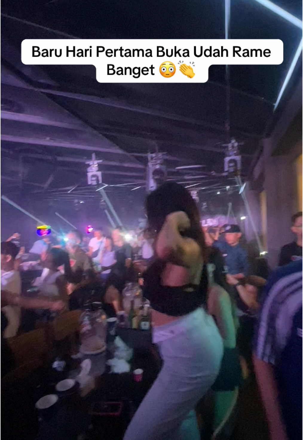 Ramenya kebangetan 🔥👏 @Helen's Night Mart  #bali #helensnightmart #party #clubbing #fyp #fypage #fypシ゚ #fypp 