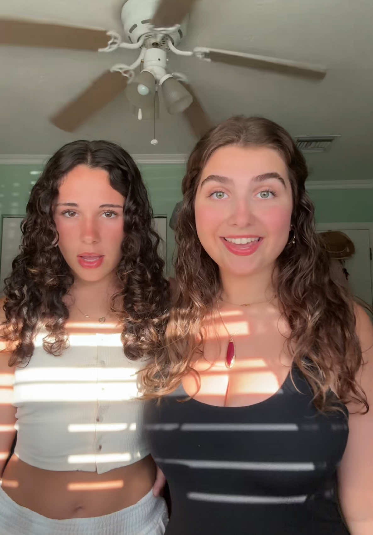 enjoy the curly hair twins’ awkwardly long lip sync  @vjams.the.dj #fyp #arianagrande 
