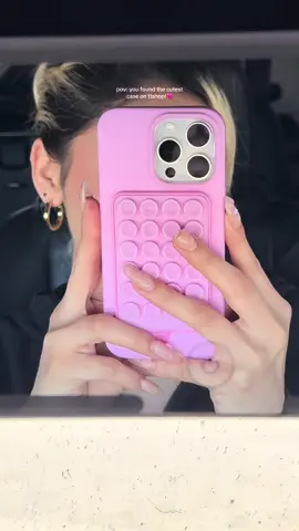 The prettiest pink phone case🥹🩷 @velvetcaviar