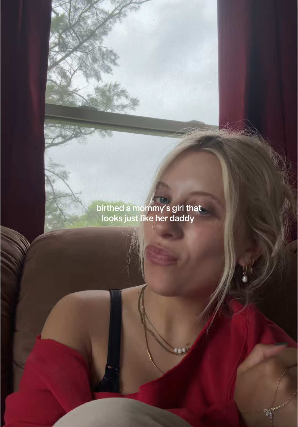 don’t mind the hair… it’s one of those days where I can’t leave her side☺️  #fyp #baby #motherhood #momlife 