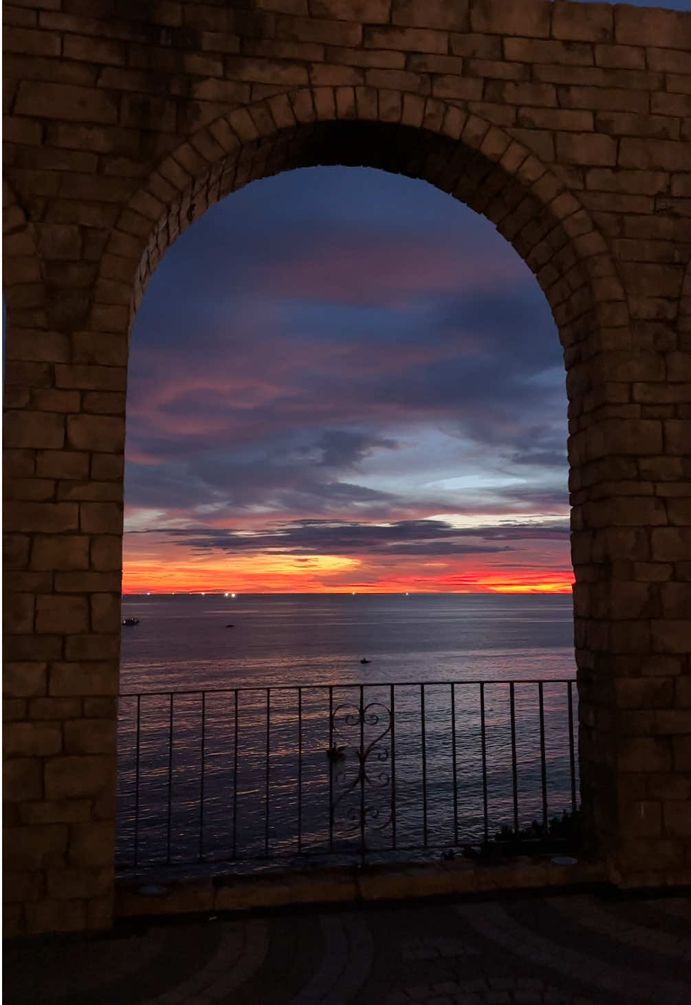 Sunset in Sunset Town😍 Phu Quoc #phuquocisland #sunsettownphuquoc #phuquoctravel #phuquocisland🌴🌊 