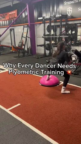 Want to jump higher, land stronger, and move with more power? Then don’t skip plyometrics. This type of training helps dancers build explosive strength, sharpness, and control — especially in leaps, jumps, and fast footwork. Add them into your training routine and feel the difference in your dancing! 💥 #PlyometricsForDancers #DancerTraining #JumpHigherDanceStronger #StrongNotTired #DancePower #StrongDancers #Plyometrics #dancer #dancestrong 