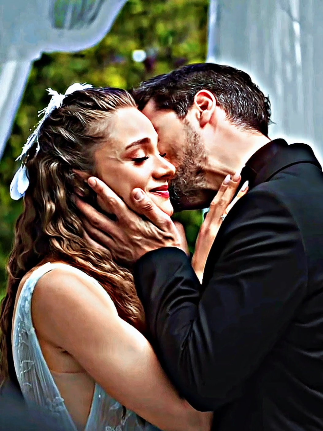 عرس الهالزي 😍❤️ فرح خليل إبراهيم و زينب 🥹🤍💍 #hudutsuzsevda #halilibrahim  #zeynep #zeynepkarasu #halil  #halzey #denizcanaktas #miraydaner #explore #fyp #turkishseries #حب_بلا_حدود  #خلیل_ابراهیم #زینب #زینب_كاراسو  #هالزي #خليل #خليل_زينب  #دینیز_جان_اکتاش #ميراي_دانير #حلم_السنين #عيشنا_وشوفنا #عيشنا_وشفنا_اليوم_اللي_اشتقناله #احضني_قصاد_الناس_ياحبيبي_وماله #ما_بقينا_لبعض_خلاص #زادوا_العشاق #زادو_العشاق_اتنين_اكتب_اسامينا #كان_حلم_سنين_وسنين_نبقى_لبعضينا #الله_على_ده_الاحساس #ليلهَ_وانت_جنبيِ_ليلهَ_تسوىِ_عمَري #ليله_بألف_ليله_معاك #عرس #فرح #جواز #wedding #happy 