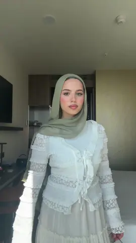 Just girlies trying to get cute outfit videos 🤭 #hijabiootd #modestholidayoutfit #hijabiholidayoutfit #muslimgirl 