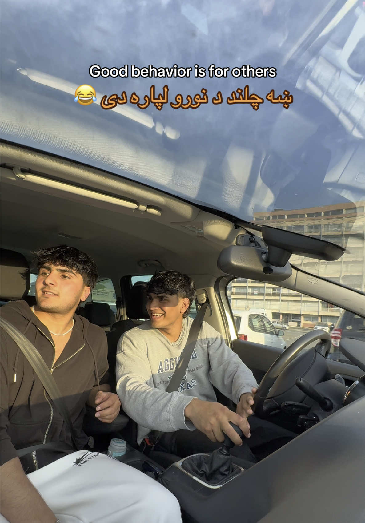 Insta : jammshiddd 🥰#afghan_swag #france #afghanboys #funnyy #afghanistan #brothers Tag your friend 🏷️😂