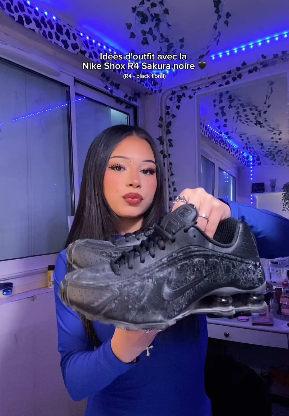P'tites idées d'outfits a faire avec la fameuse shox r4 sakura noire 😻🖤 (bon enft elle va avec tout mais c'était pour vérifier) #outfits #sneakers #nike #shox #nikeshoxr4 #shoxr4sakura #shoxr4blackfloral #OOTD #onshabilleensemble #bonilsajiraitdeserieusementrénoversachambrela #çadevientharr #undécorteffrayant #scientistlab #maison52 #cynique #brocante #fautjereprennelesbrocantesdailleurs 