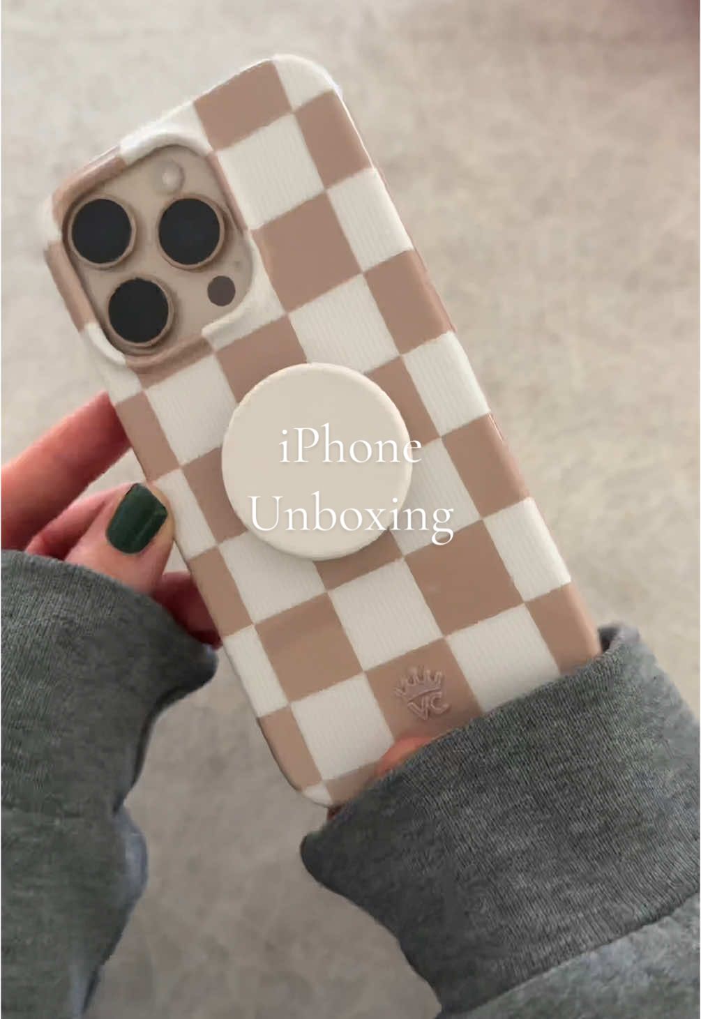 Unbox my new iPhone with me 📱🤗 #asmr #asmrsounds #unboxing #unboxingasmr #iphone #satisfying 