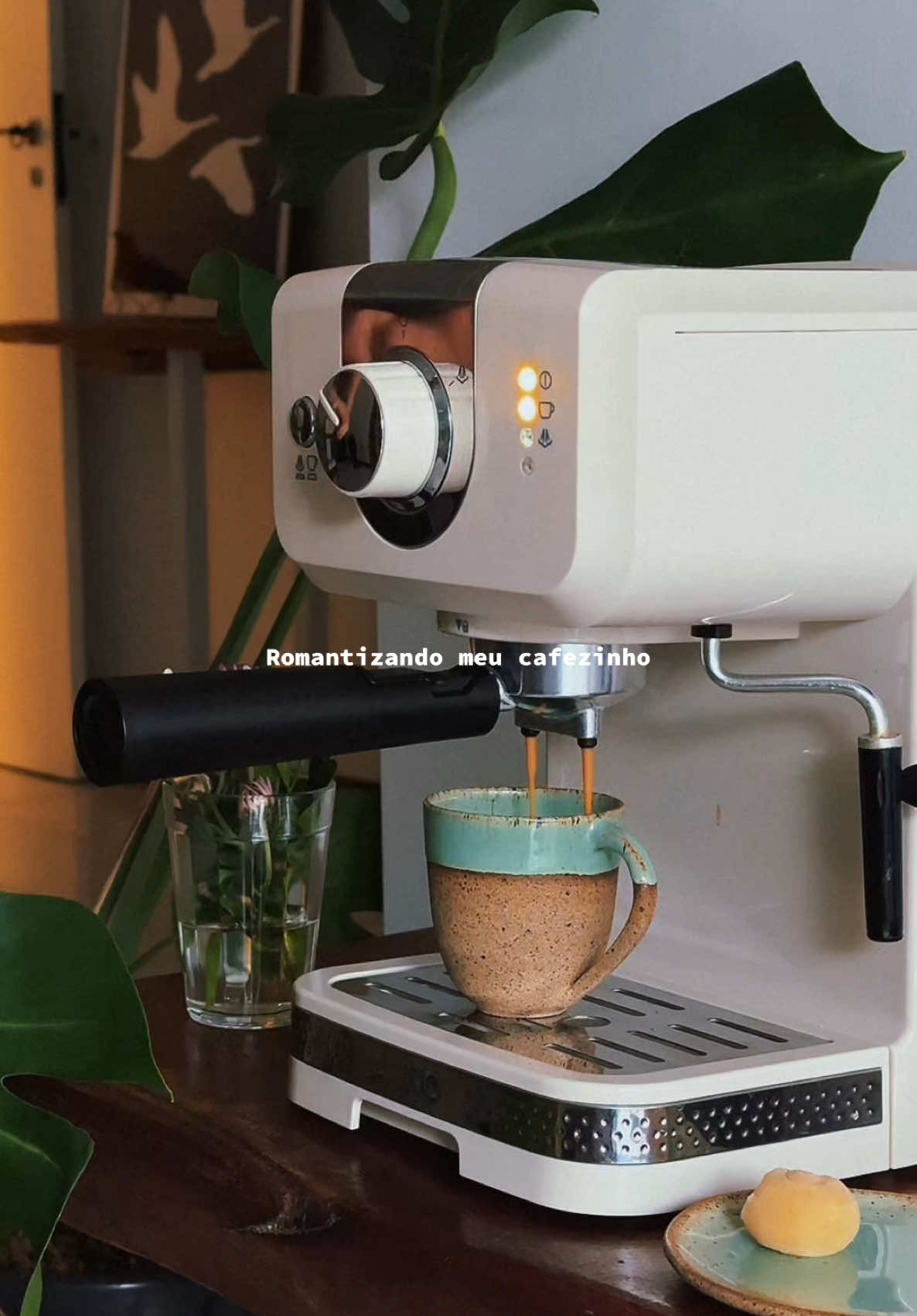 Expressinho da tarde. #coffee #arnosoleil #expresso 