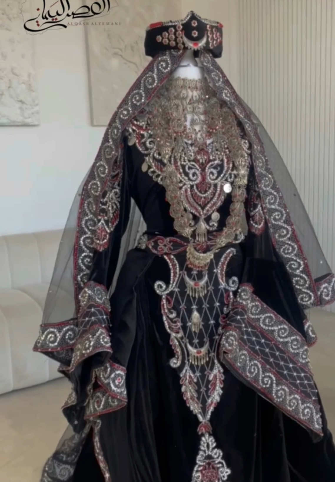 Black Bridal Sanaani Dress 🖤 . . . #bridal #wedding #luxury #yemen #hennadress #traditionalwear #henna #yemen #birmingham #yemeni #westmidlands #fyp 