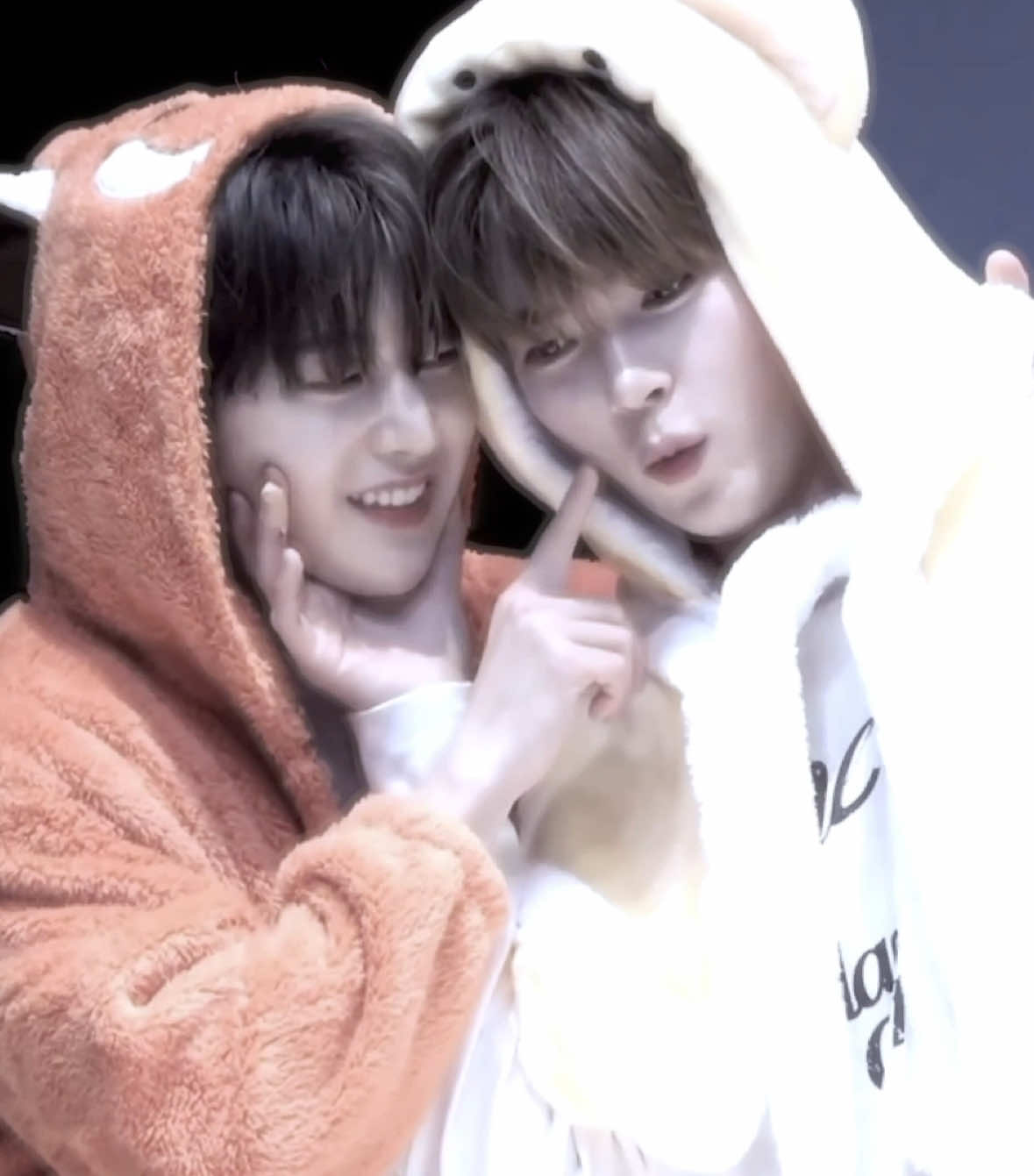 “are they lovers?” worse. || thank you for 1k ☺️ #mattbin #jakkungz #zb1edit #zerobaseone #seokmatthew #sunghanbin #kpop #fyp 