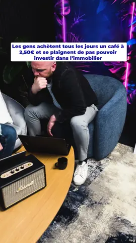 Bon ok, ça va paraître étrange mais… 🤔☕️ Continue à boire ton café, ce n’est pas ça qui va changer grand-chose. Par contre, si tu réfléchis comme ça pour tout, là c’est un problème. Mais en gros t’as pas besoin d’avoir 50 000€ de côté pour commencer à investir. Et je vais même aller plus loin : si t’attends d’avoir cette somme sur ton compte pour te lancer, tu risques de ne jamais bouger. 👉 Ce que personne ne t’explique, c’est que l’immobilier se construit AVEC les banques, pas CONTRE elles. Si t’as un bon dossier, un bon projet et une stratégie solide, tu peux investir avec moins de 5 000€ de ta poche. Et je le sais, parce que je l’ai fait. Encore et encore. Arrête de croire que c’est réservé aux riches. Il faut savoir utiliser l’effet de levier et non pas ton épargne. 👉D’ailleurs commente “crédit” pour recevoir mon guide sur la méthode pour lever des fonds #investissementlocatif #immobilier #investissementimmobilier #rentabilité #tauximmobilier #patrimoine #cashflow #marchéimmobilier #investissement #stratégie #effetdelevierbancaire #arthurframery