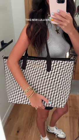 R WE KIDDING!? IM IN LOVE!! #foryou #foryoupage #foryoupage❤️❤️ #foryoupageofficiall #fyp #fypシ #fypage #fypシ゚viral #fypp #lululemon #lululemonhaul #lululemoncreator #lululemonaddict #lululemonhack #lululemoneducator #new #bag #purse #pursetok #goyard #goyardtote 