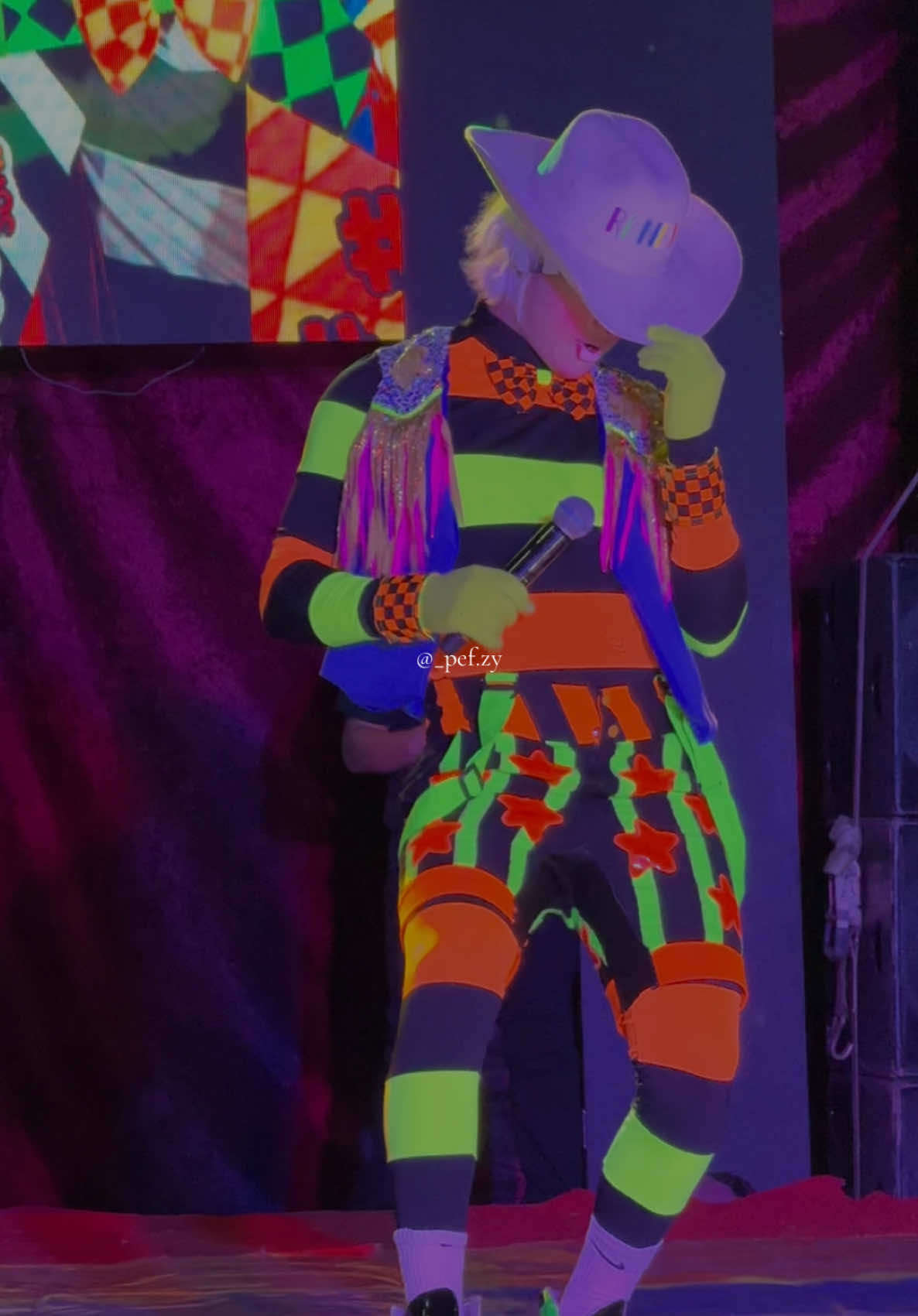 todo que ver ese vaquero @Randy_MesmoOficial 🧡 @Los_Mesmos_Show #losmesmosshow #lms #vaquero #randy #bailando #fyp 