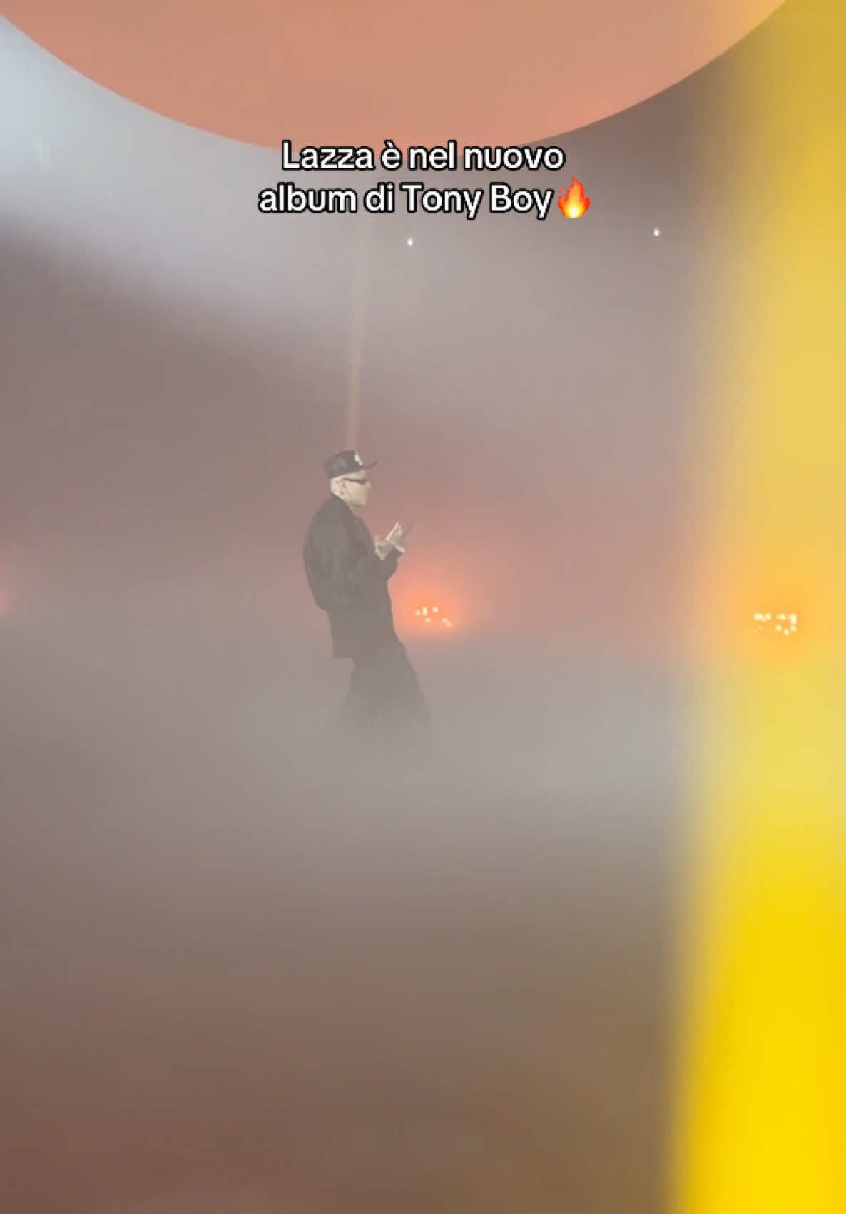@TONY BOY ha spoilerato un inedito con Lazza del suo nuovo album Euforia all’ Allianz Cloud di Milano. Chi c’era? #tonyboy #lazza #uforia #album #spoiler #rapItaliano #inedito #musica #outpump #perte 