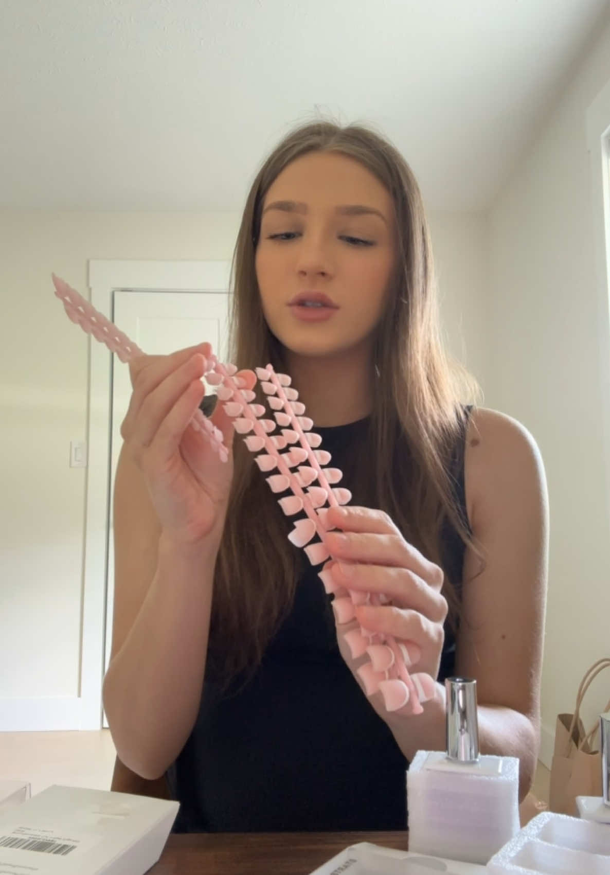 The best press on nails that last 3 weeks!!!@BTArtboxnailsofficial @BTArtboxnails @BTArtbox Press On  #pressonnails #press #nails #nailsoftiktok #presson #pressonnailset #fyp #viral 