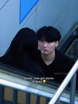 the first guy 🥲 #fyp #koreanprank #korea #korean #southkorea #socialexperiment #nocopyrightinfringementintended 