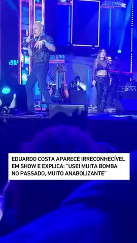 Após surgir careca durante uma apresentação na última semana, o cantor Eduardo Costa explicou o motivo do novo visual: ele passou por um transplante capilar. A revelação foi feita em entrevista à página Conceito Sertanejo, onde o artista contou que enfrentava uma queda de cabelo acentuada, causada por diversos fatores. 