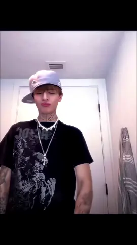 #fyp #foryoupage #strangehuman #maxvalenzuela #STRANGEHUMAN #strangehuman💙 #bandonova💙👺 #paratiiiiiiiiiiiiiiiiiiiiiiiiiiiiiii #tik_tok 