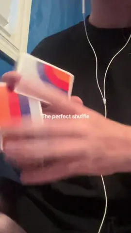 It’s so beautiful aswell #cardistry #magic #fyp 