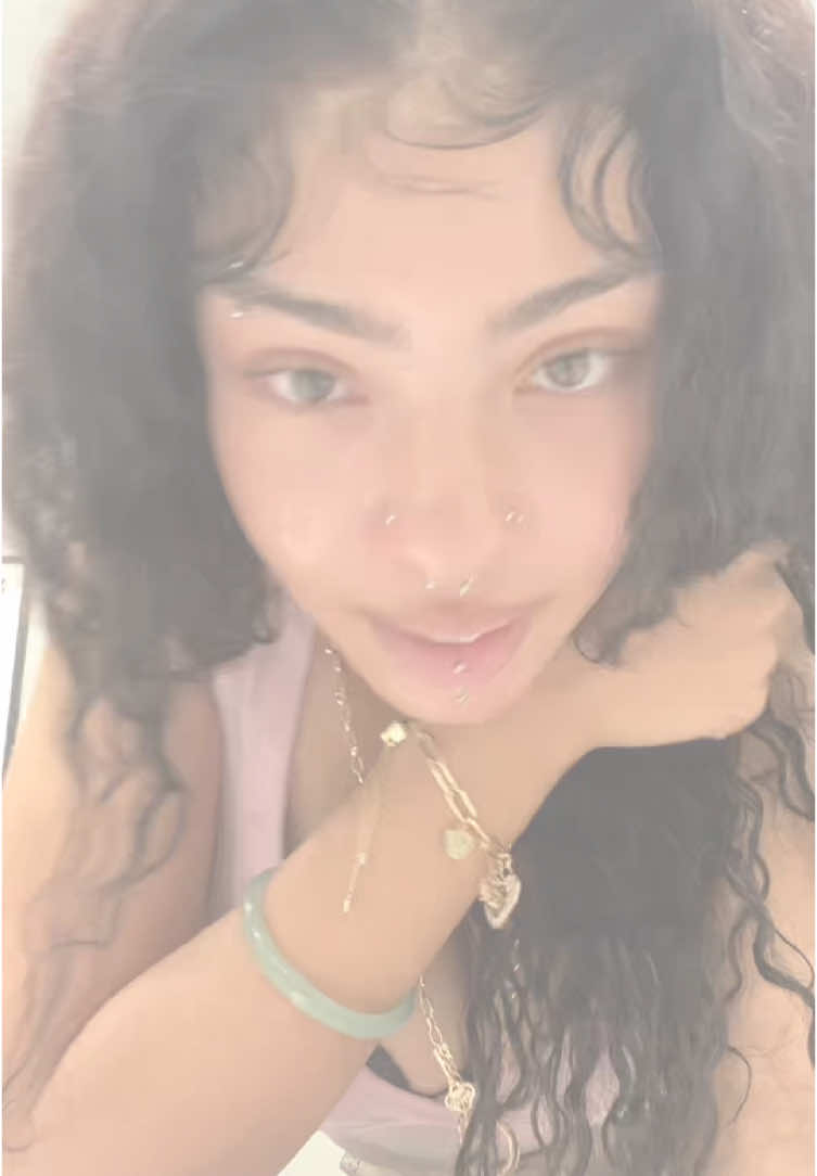 ok cool #curlyhair #hairinfluencer #fyp #viral #xyzbca #lightskin #piercings #lacefront #wlw 