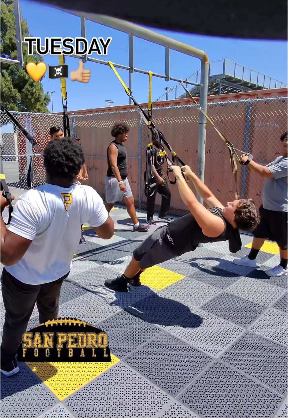 TUESDAY  💛🏴‍☠️👍🏼 @cher #happybirthday #sanpedropiratesfootball 