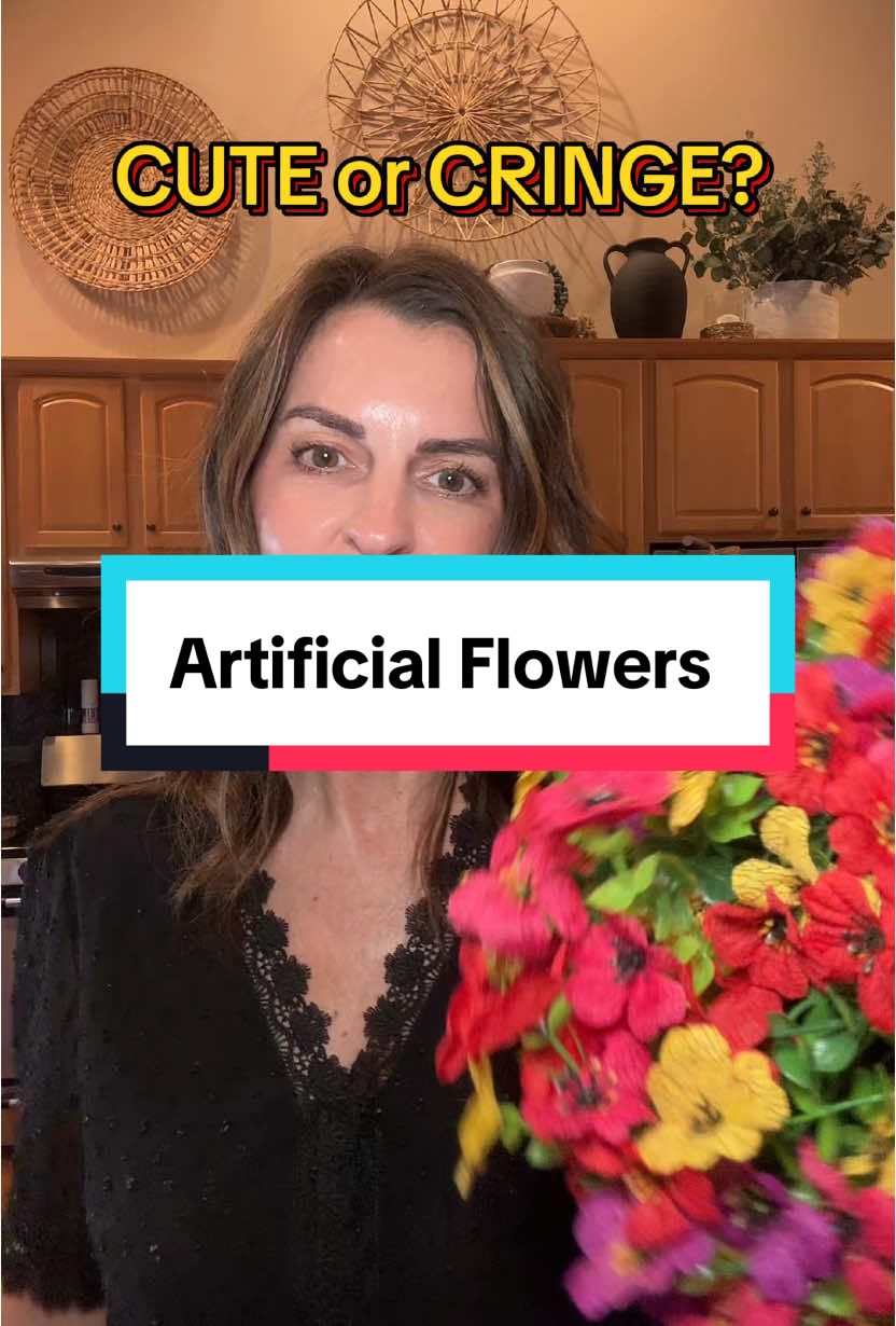 What do we think…good gardening hack? #artificialplants #artificialflowers #fakeflowers #homeglowup #outdoordecor #outdoorplants #gardeninghacks #gardening101 #diygarden #homeinspo #mtagbeauty 