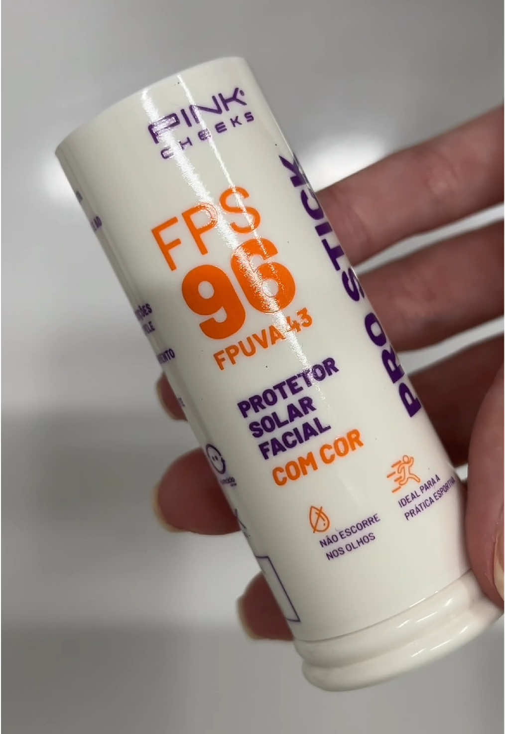 Agora a gente em cupom de desconto pro melhor protetor com cor desse brasil sil. Usem e abusem  🏷️ PNK- GABIIRECK  @PINK CHEEKS BRASIL  #protetoreolar #protetorsolarcomcor #pinkcheeks 