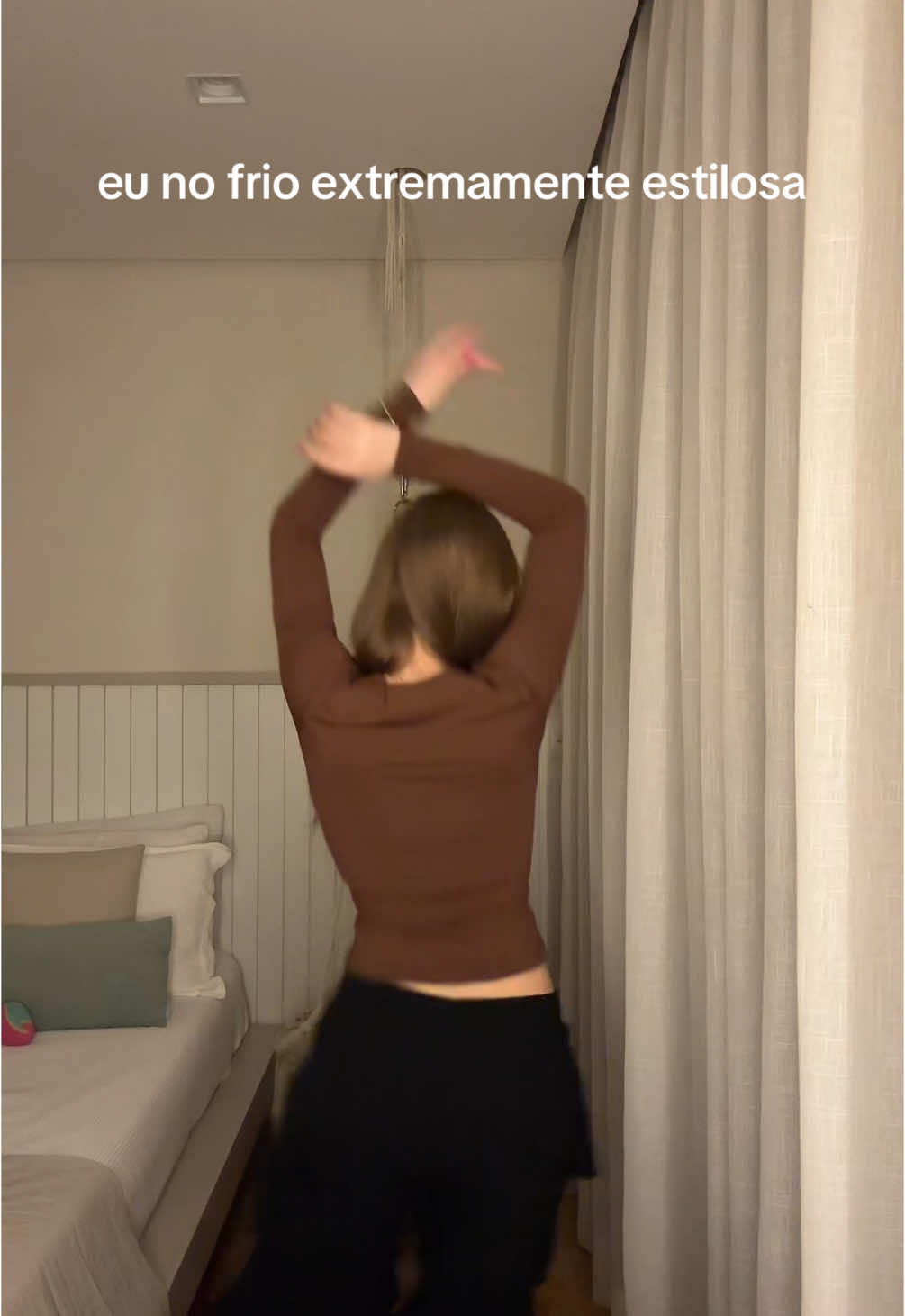 OBVIO que o look foi por @Naah Store cupom:Mirela10🩷