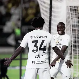 الدو الافضل في الدوري 😢😢 تخيل تشوف المباريات بجوده 4k بدون تقطيع وكل المباريات في مكان واحد وبعد أفلامك  وألعابك ومسلسلاتك المفضلة 🩵🔥 بسعر ناااااري -ســكــاي ســتــور يوفر لكم هذي الميزات كلها- كود الخصم 