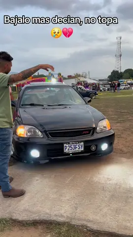 #hondas2000 #guatemala #hondacivic #hondasedan #videosvirales  A pintar de nuevo el Lip 😢😢😭💔💔