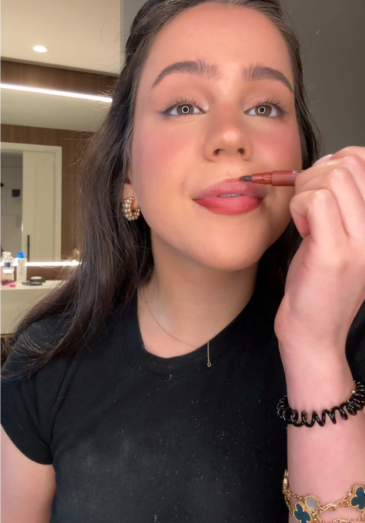 @Haus Labs by Lady Gaga  @ONE SIZE BEAUTY  @Westman-Atelier  @Benefit Cosmetics  @r.e.m. beauty  @COVERGIRL  @makeupbymario  @REFY  @Morphe Cosmetics  @Diorbeauty 