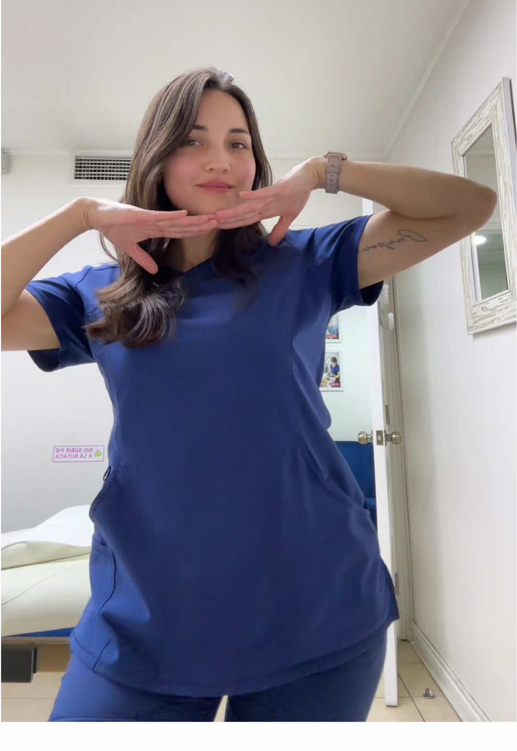 Ya háganme la chica oficial de este video por favor 
