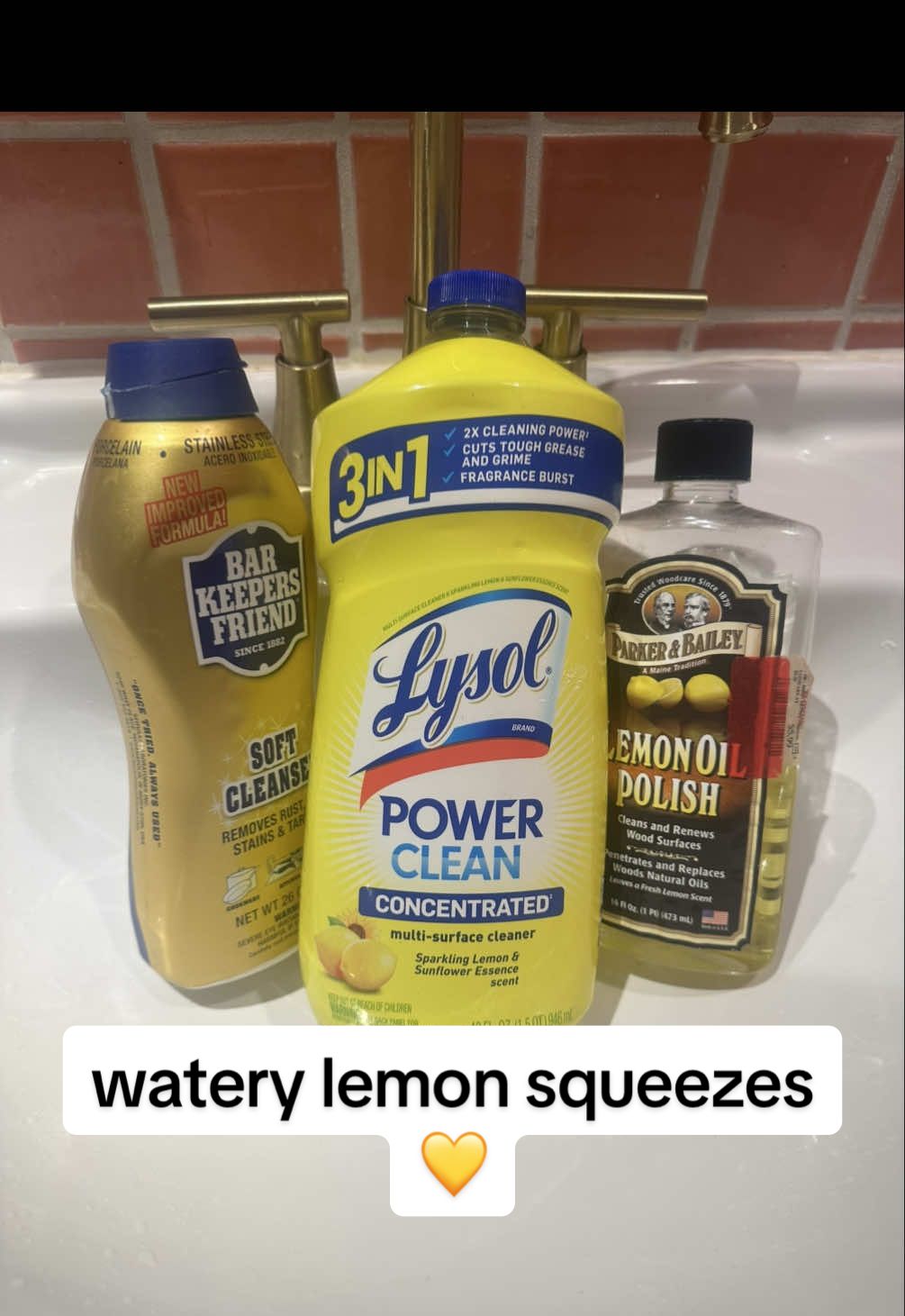 ignore my loud ac 🙄 haven’t had that much time to post so i decided to do quick simple lemon squeezes💛 products:  🍋lemon lysol 🍋lemon oil wood polish  🤍bar keepers friend soft scrub  #CleanTok #asmr #spongesqueezing #barkeepersfriend #softscrub #lysol #lemon #woodpolish 