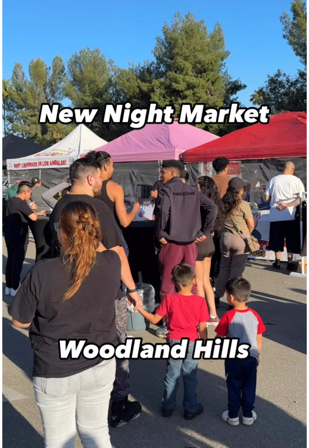 FREE Nightmarket in Woodland Hills. Follow @SanFernandovalleyeats for more . 🎥 @101nightmarke 📍6543 Corbin Ave, Woodland Hills Thurs & Fri | 6PM–11PM  #SanfernandoValleyEats  #LAFoodBlogger #WoodlandHills #NightMarket 