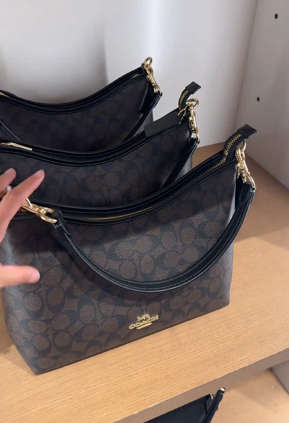 #รีวิวกระเป๋า #coach #coachthailand #coachbag #กระเป๋าcoach #กระเป๋าแบรนด์เนม #coachbag  @𝐁𝐚𝐥𝐥𝐞𝐭𝐦𝐢𝐫𝐚 ۫ ꣑ৎ  @𝐁𝐚𝐥𝐥𝐞𝐭𝐦𝐢𝐫𝐚 ۫ ꣑ৎ  @𝐁𝐚𝐥𝐥𝐞𝐭𝐦𝐢𝐫𝐚 ۫ ꣑ৎ 