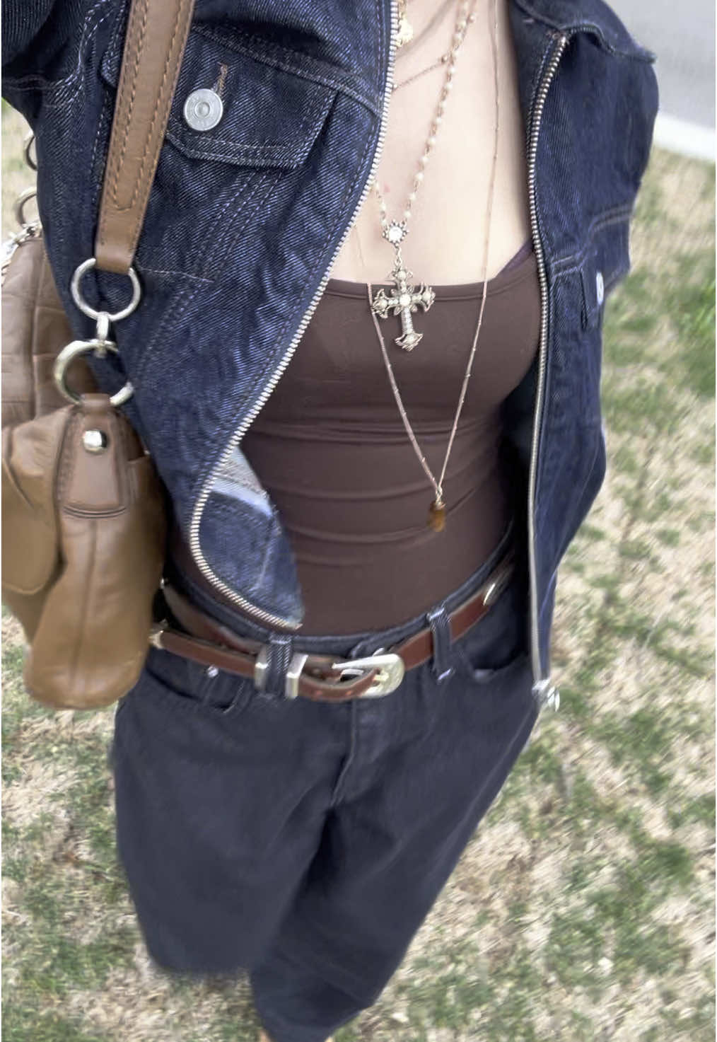 Bruh it’s getting cold again😭😭 anyways CANADIAN TUXEDO TIME‼️‼️#OOTD #styleinspo #springoutfitideas 