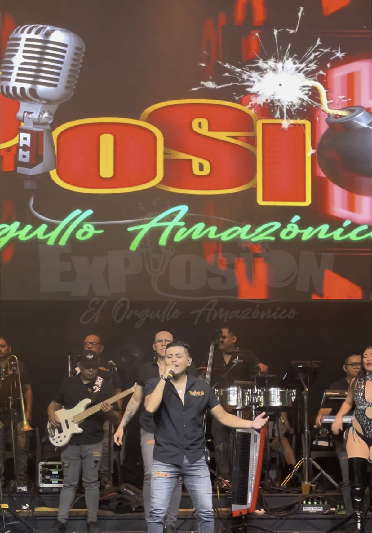 Dilo @oscardiosabril 🎶😎 . . #explosiondeiquitos #ritmodemitierra #orgulloamazonico #carnavales #trendingvideo #iquitos_peru🌴🌴♥️♥️♥️♥️ 