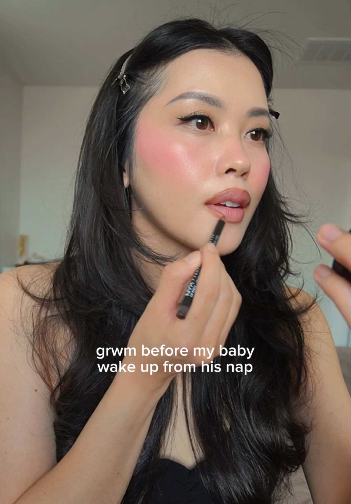 Got ready right on time!   @Saie glowy super gel @Lancôme foundation 120N @Haus Labs by Lady Gaga concealer 04 fair neutral @etudeofficial big cover concealer 21N1 @sephora contour stick 01 @Hourglass Cosmetics liquid blush whim @Too Faced blurring blush golden hour @NYX Professional Makeup lip pencil brown @L’Oréal Paris lip oil @Anastasia Beverly Hills brow wiz ebony #makeuptutorial #makeup #grwm #momlife 