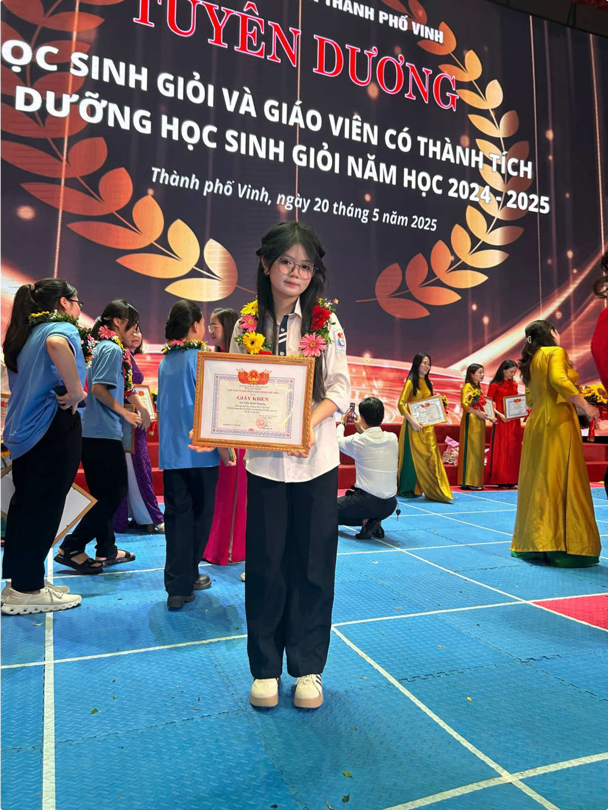 có thể là sĩ cả đời😜