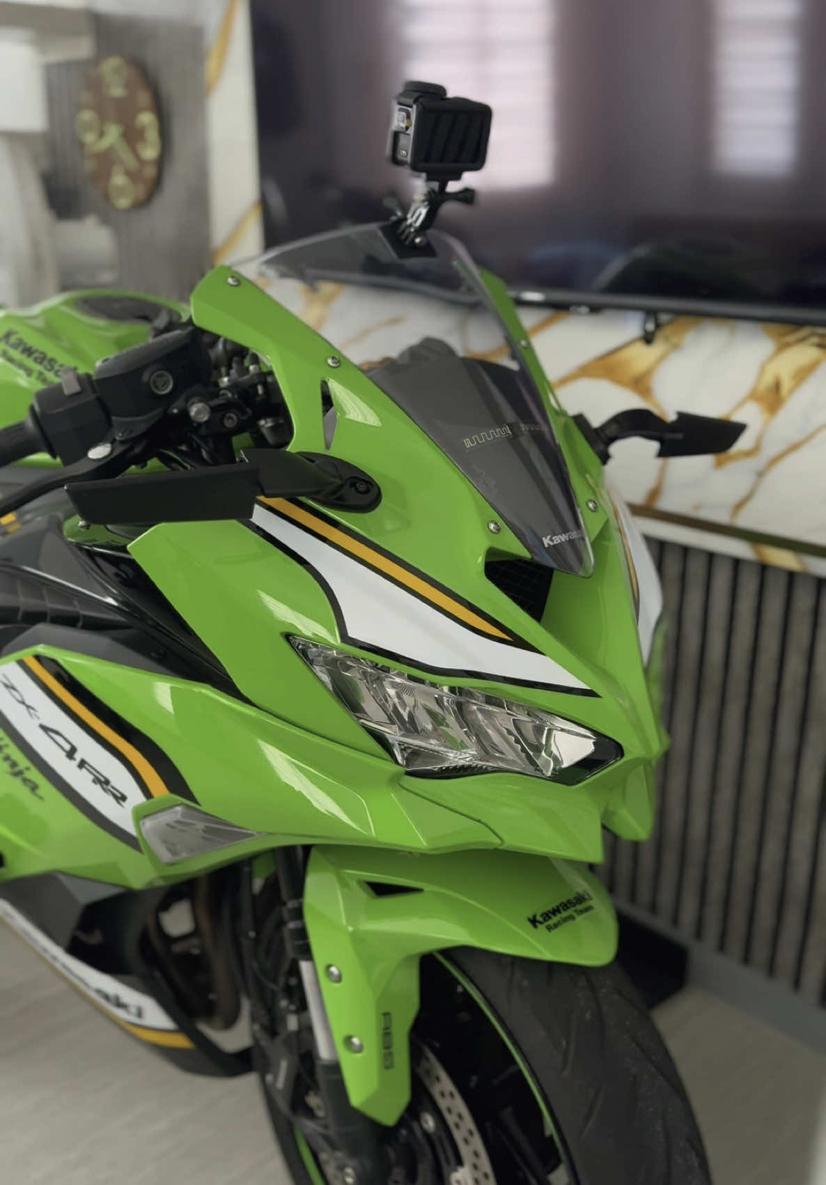 Meet my Smart C+ Kawasaki zx4rr