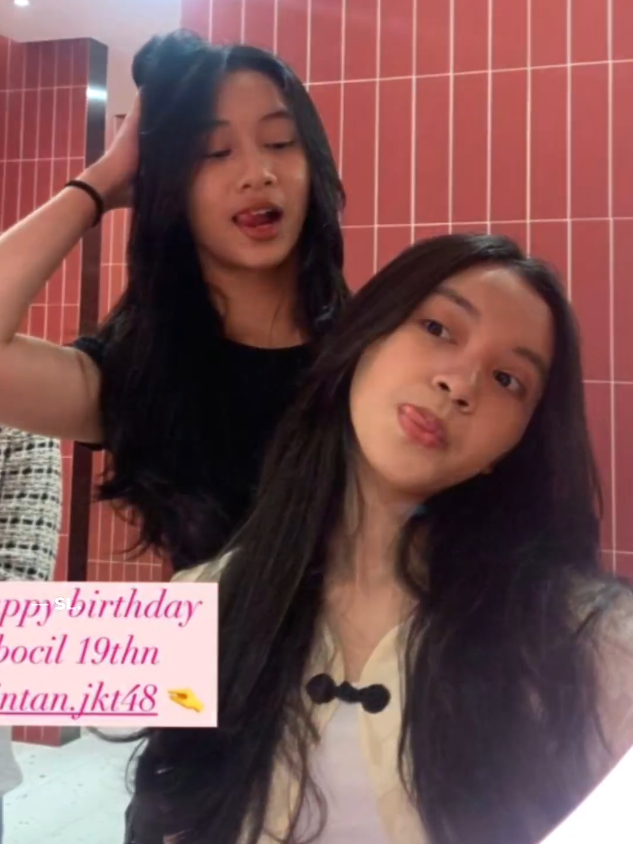 #auwin ; ekspresi virgi di vt kedua : 😁 #auwiajkt48 #intanjkt48 #auliariza #nurintan #jkt48 #jkt48newera #trend #abgtua #presetalightmotion #justcontent #fyp #bismilahfyp #4u 