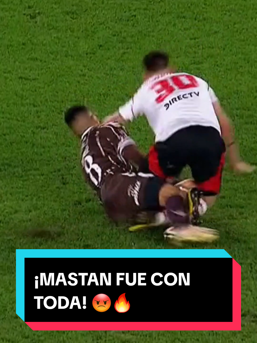 ¡MEEEEETA! 😮🔥 #Mastantuono fue a trabar con toda ¿Hubo falta?  📺 Mirá nuestros partidos de #LigaProfesional en #DisneyPlus  #TikTokDeportes 